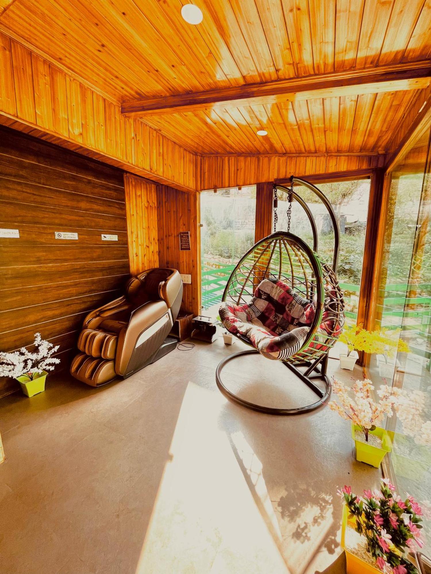 Tata Vista Resort Mall Road Manali - Centrally Heated & Air Cooled Exterior foto