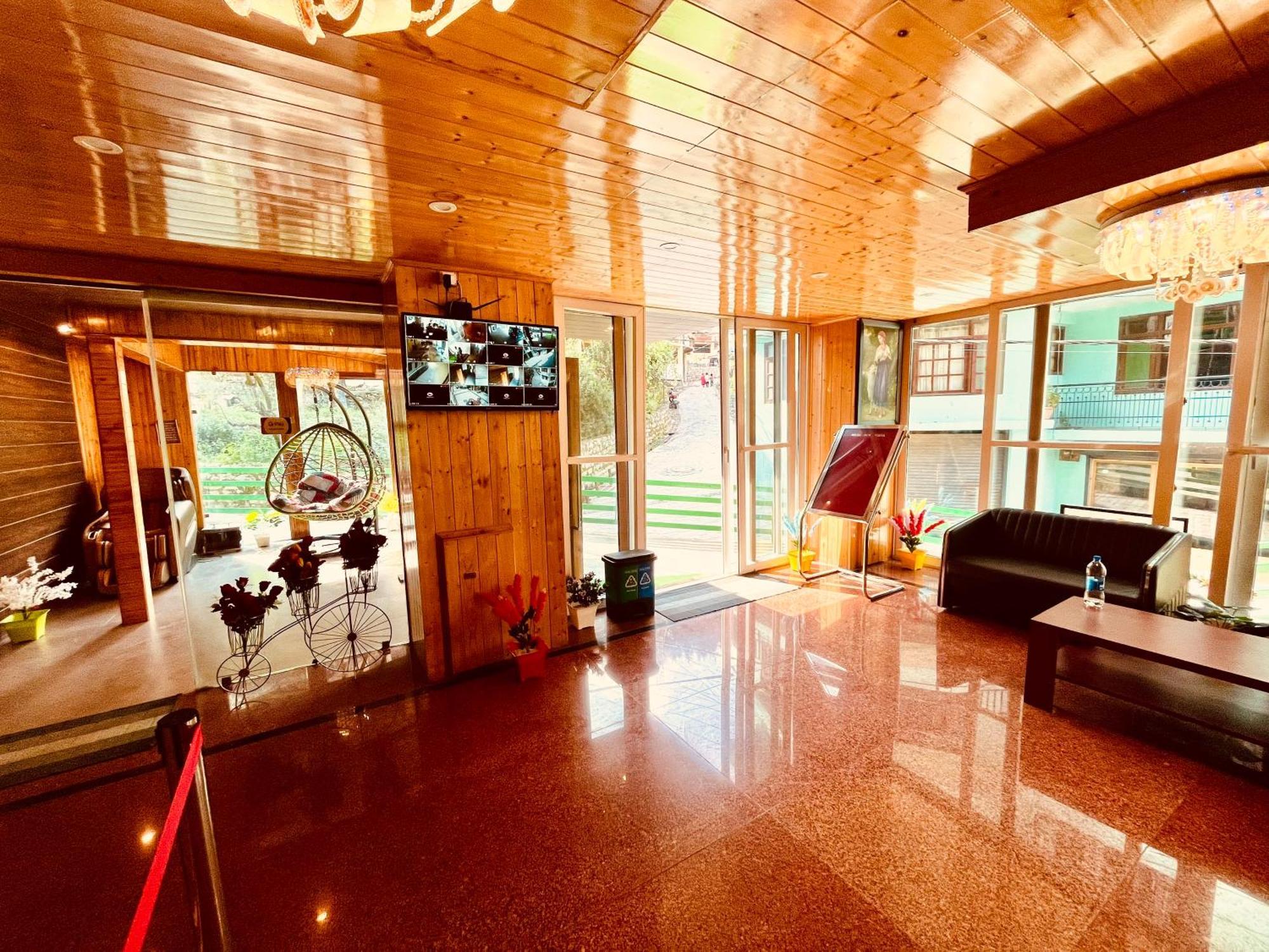 Tata Vista Resort Mall Road Manali - Centrally Heated & Air Cooled Exterior foto